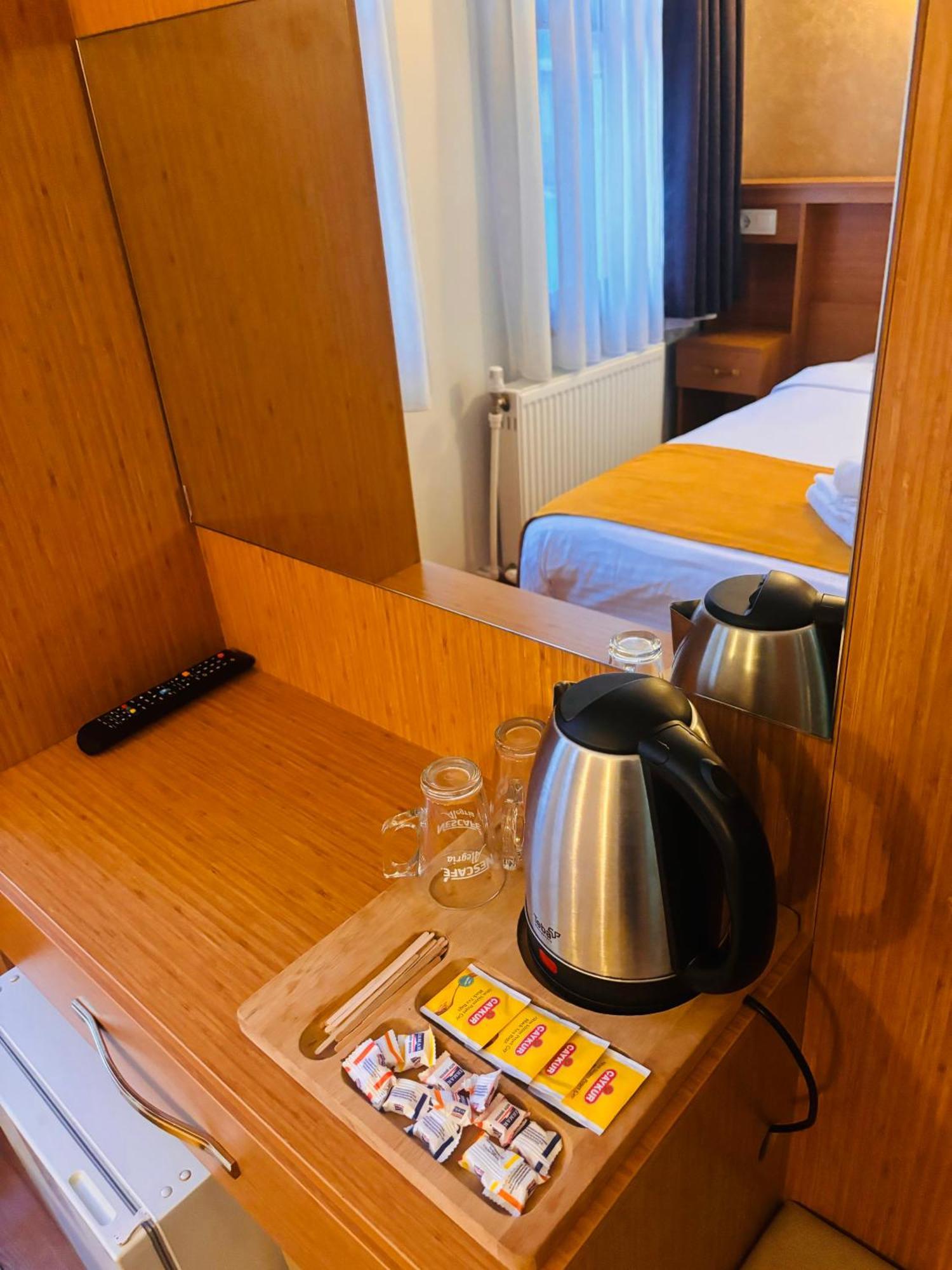 Lebon Hotel-Special Class Istambul Extérieur photo